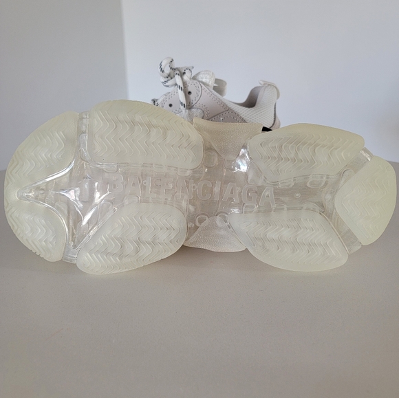 Balenciaga Triple S sneakers womens size 37 BNWT - Picture 3 of 6
